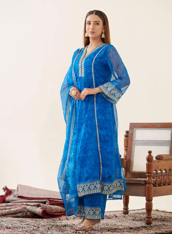 دي دبليو طقم كورتا أورجانزا مطرزة بالأزهار مع بنطال ودوباتا للنساء